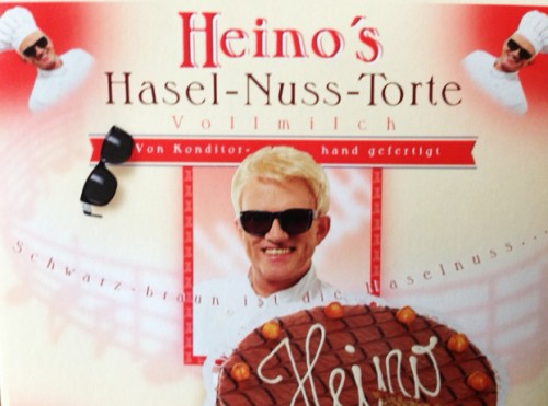 Heinos Hasel-Nuss-Torte_bearbeitet (Discounter in Nürnberg) © Björn Gießler 2.4.2013_K5MMUVZV_f.jpg